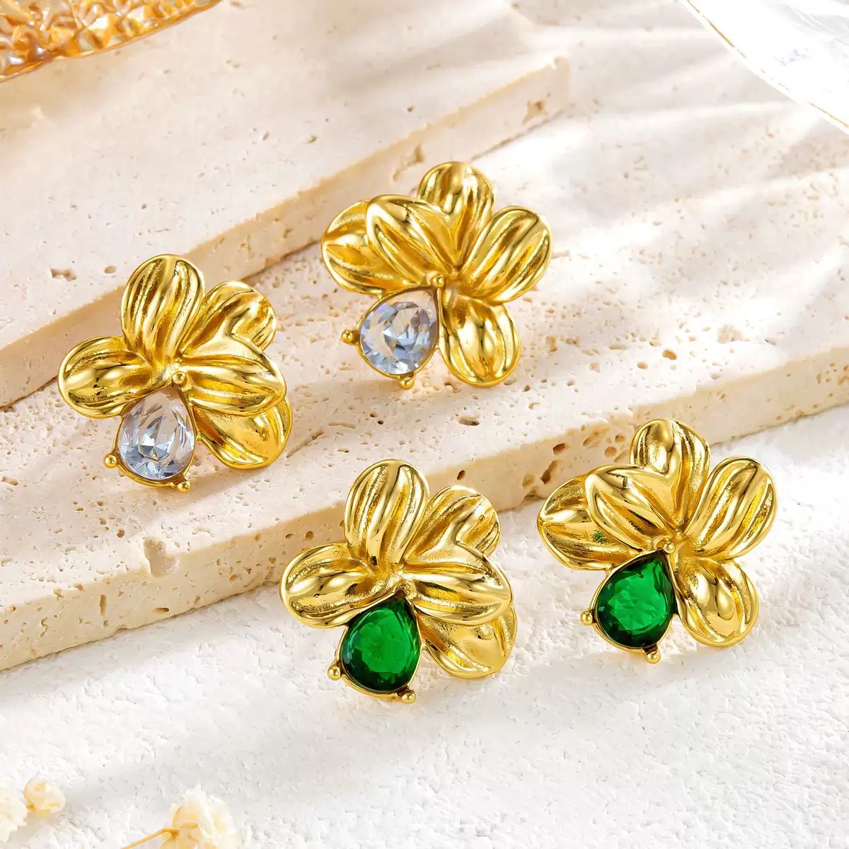 Stainless Steel Flower shaped Stud with zircon