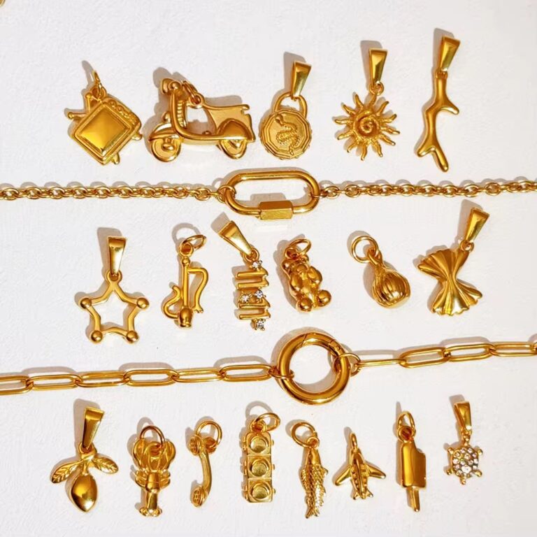 Customized stainless steel DIY female travel-themed pendant amulet with moon, star and ocean elements, featuring a lobster design. It is plated with 18K or 24K gold, waterproof