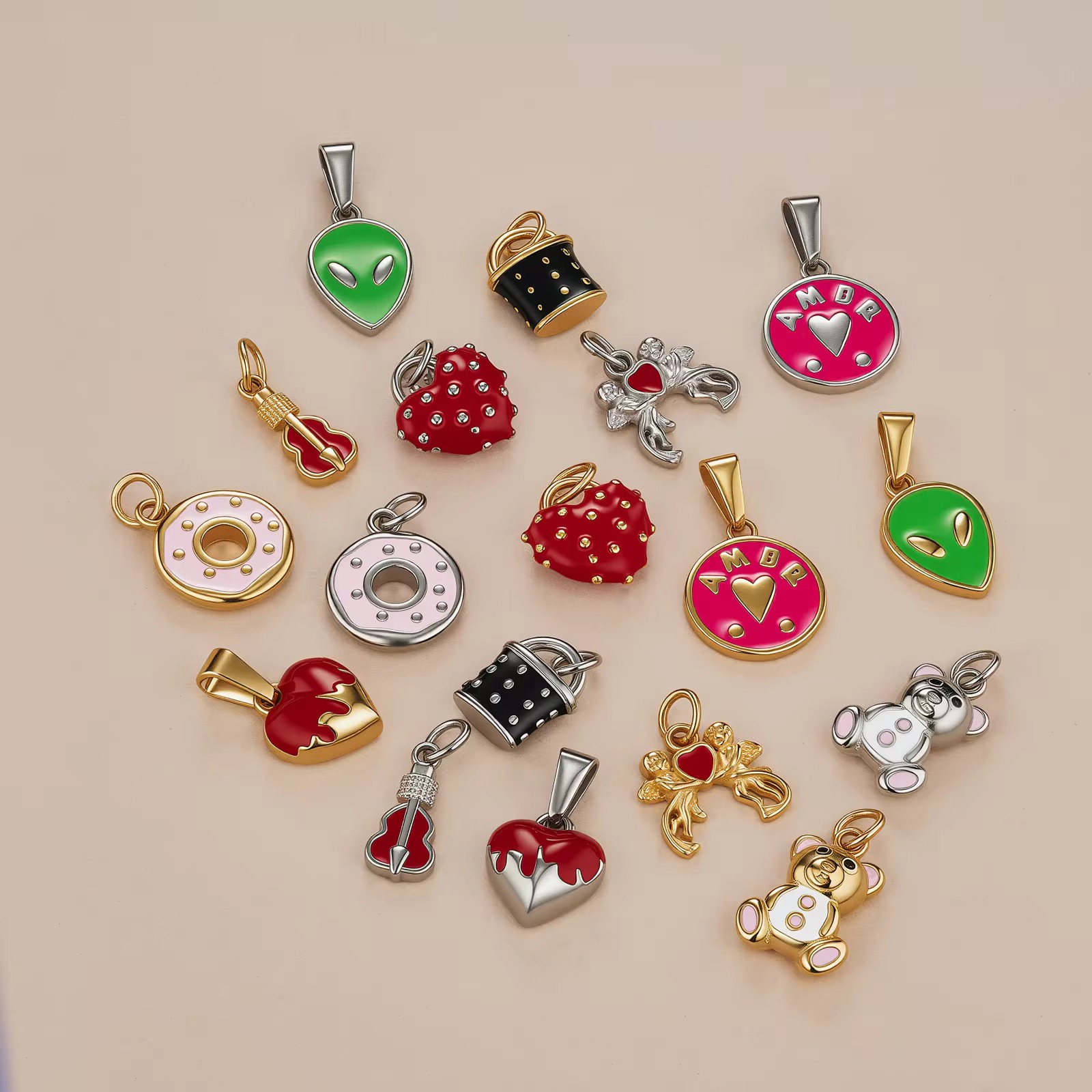 Enamel heart-shaped pendant, 18K gold-plated stainless steel pendant in the shapes of bear, alien and donut, DIY necklaces and accessories for both women and men.
