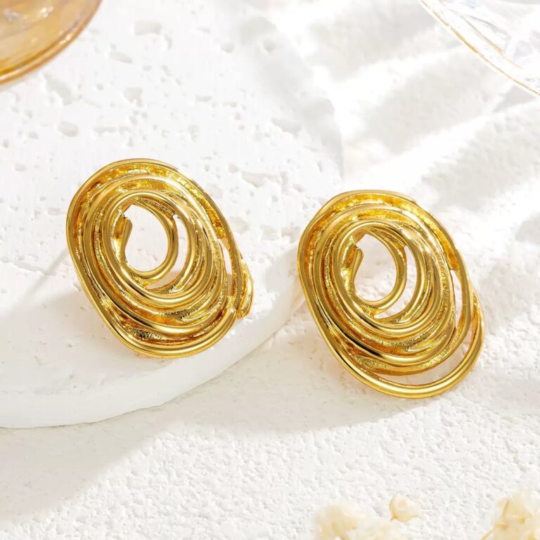 Designer Coil Oval Stud Earrings, Exaggerated and Grand Metal Earrings, Fashionable, Light - luxury and High - end Earring