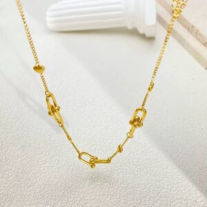 Titanium Steel Necklace for Women - Simple U-Shaped Horseshoe Clasp Spliced Heart Collarbone Necklace Stainless Steel Neck Chain
