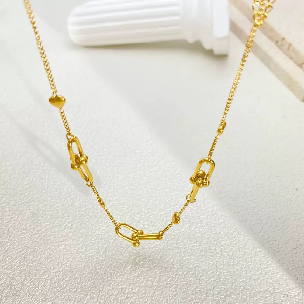 Titanium Steel Necklace for Women - Simple U-Shaped Horseshoe Clasp Spliced Heart Collarbone Necklace Stainless Steel Neck Chain
